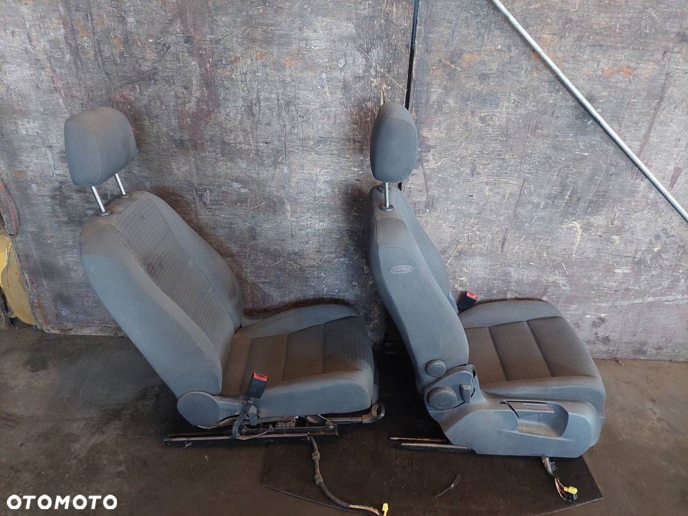 KOMPLET FOTELI LEWY PRAWY PRZÓD + TYŁ + BOCZKI VOLKSWAGEN TOURAN I - 8