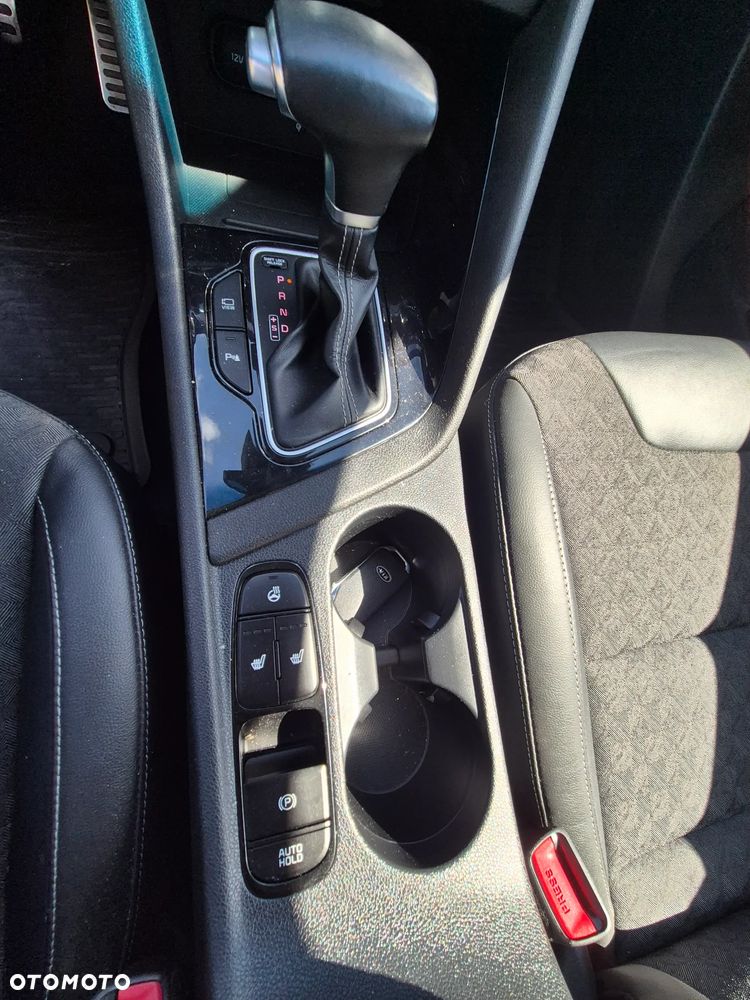 Kia Niro 1.6 GDI 2WD Vision - 19