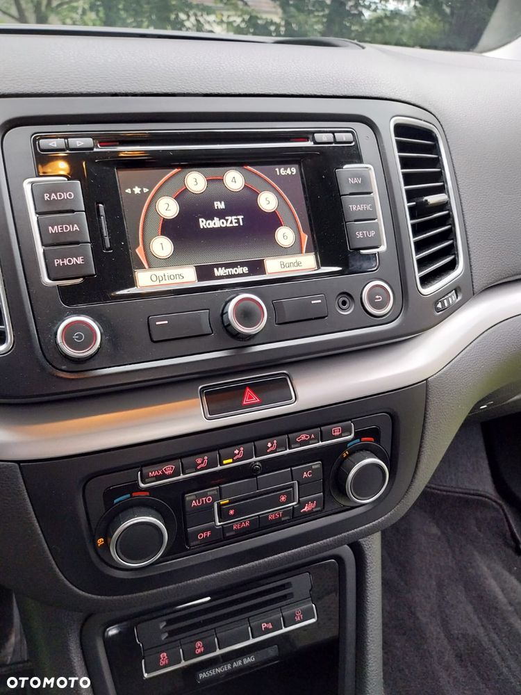 Volkswagen Sharan - 24
