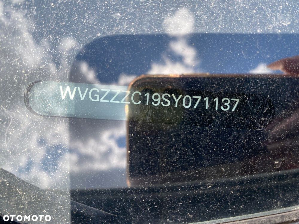 Volkswagen T-Cross - 12