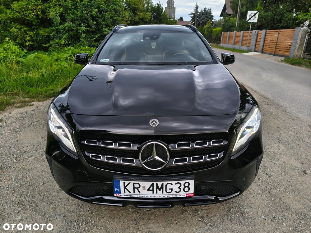 Mercedes-Benz GLA 200 7G-DCT - 8