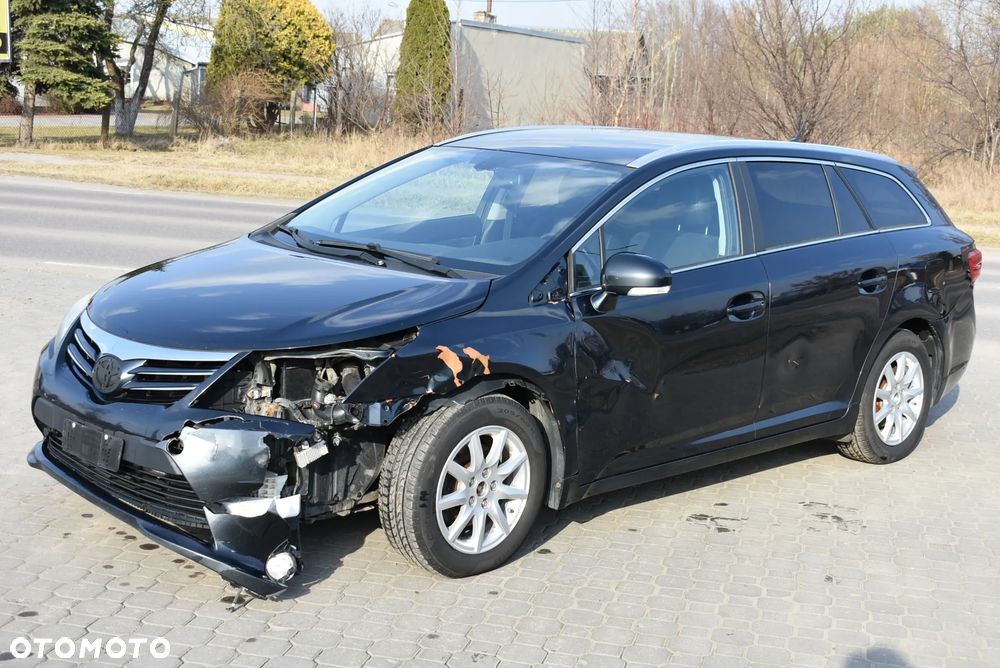 Toyota Avensis 2.0 D-4D Comfort - 6