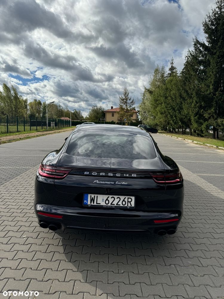Porsche Panamera Turbo - 5