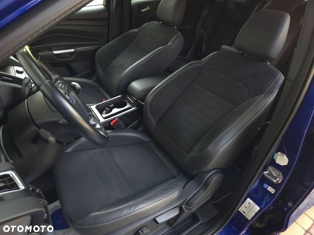 Ford Kuga 2.0 TDCi 4x4 ST-Line - 32