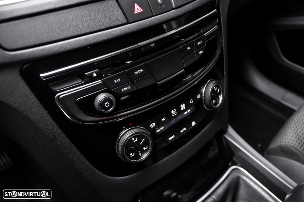 Peugeot 508 SW e-HDi 115 Stop&Start Access - 19