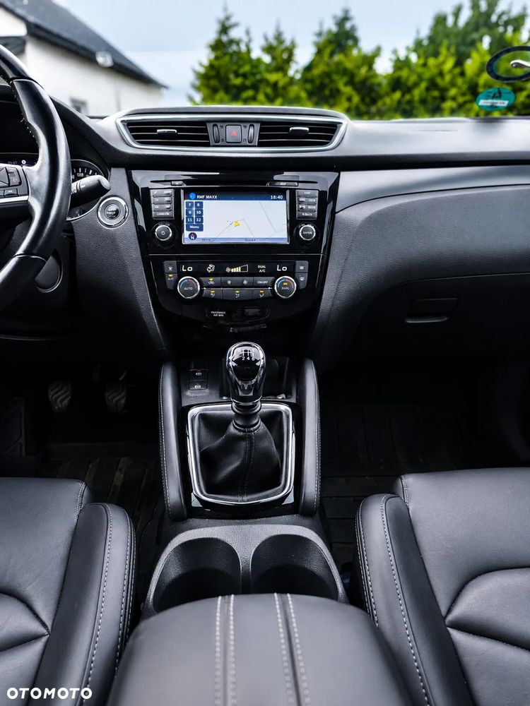 Nissan Qashqai 1.6 DIG-T Tekna+ - 19