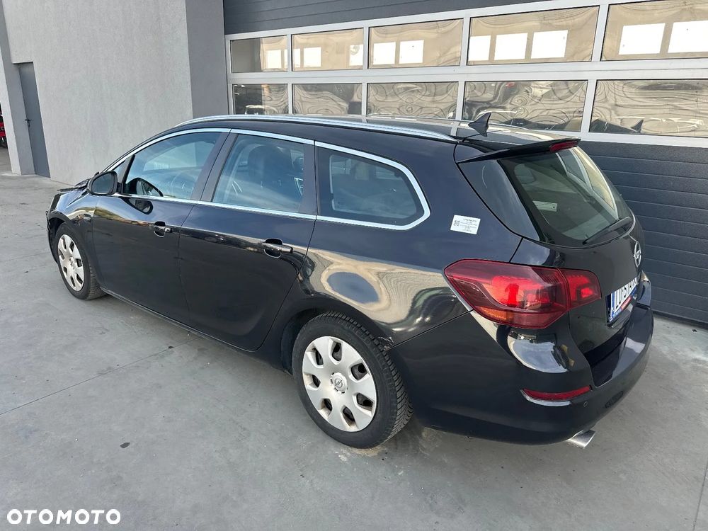 Opel Astra 1.4 Turbo Cosmo - 4