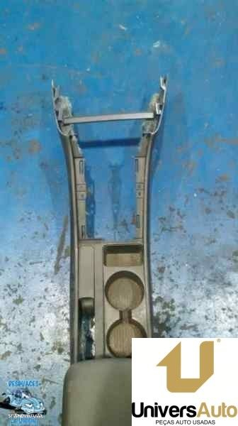 APOIO DE BRAÇOS CENTRAL TOYOTA COROLLA 2004 -5890402040 - 4