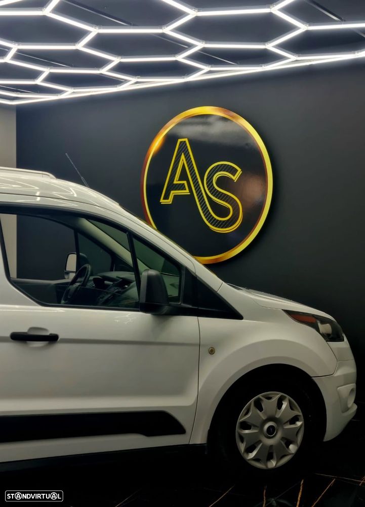 Ford Transit Connect - 23