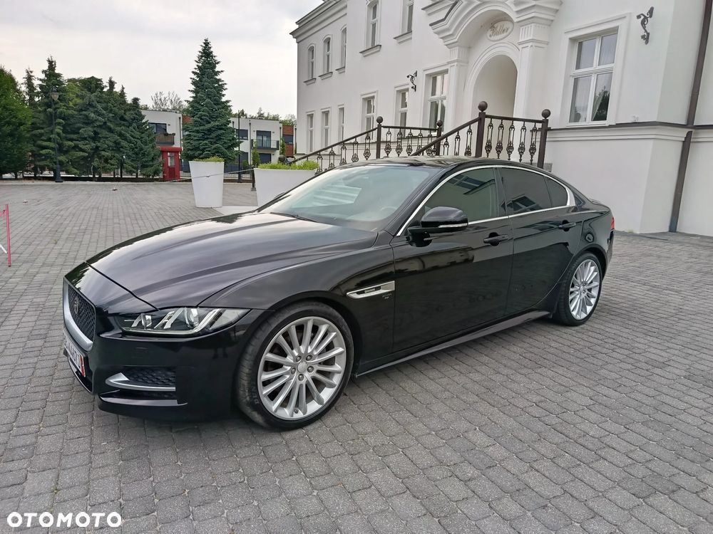 Jaguar XE D180 R-Dynamic S - 15
