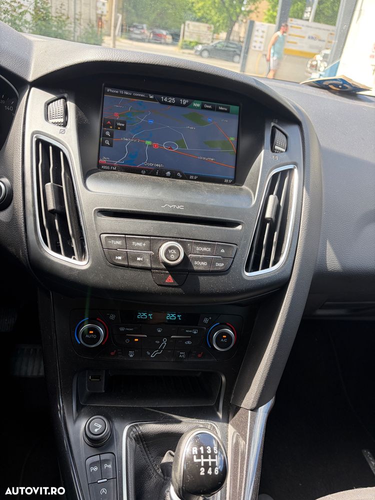 Ford Focus 1.5 EcoBoost Titanium - 9