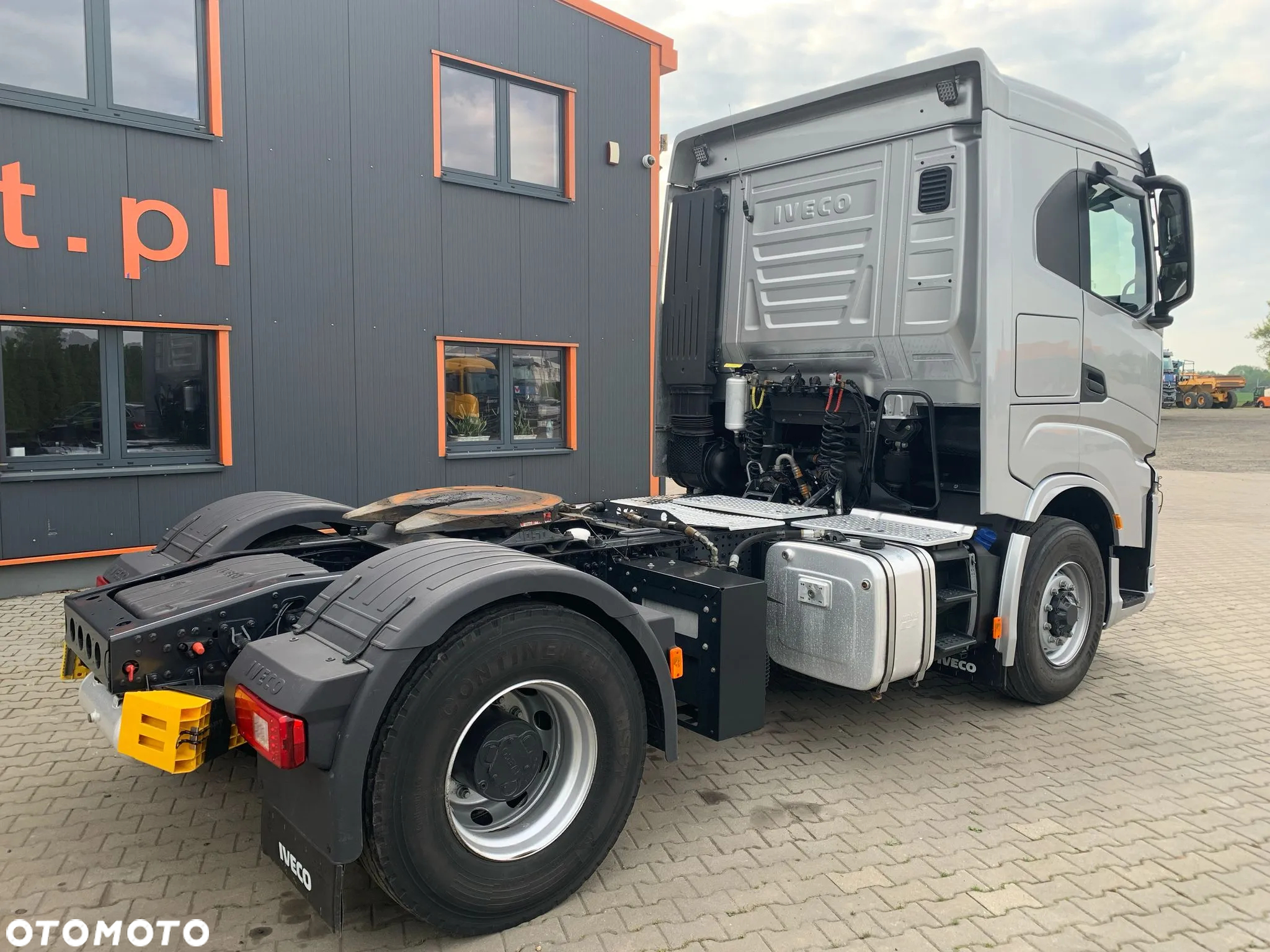 Iveco S-WAY 4x4H EURO6 - 9