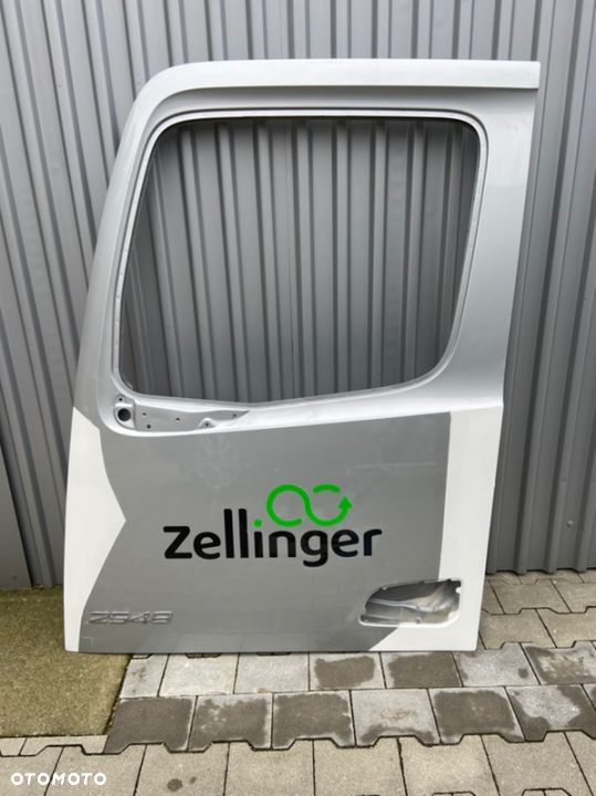 Drzwi lewe Mercedes Actros MP4 euro 6 - 1