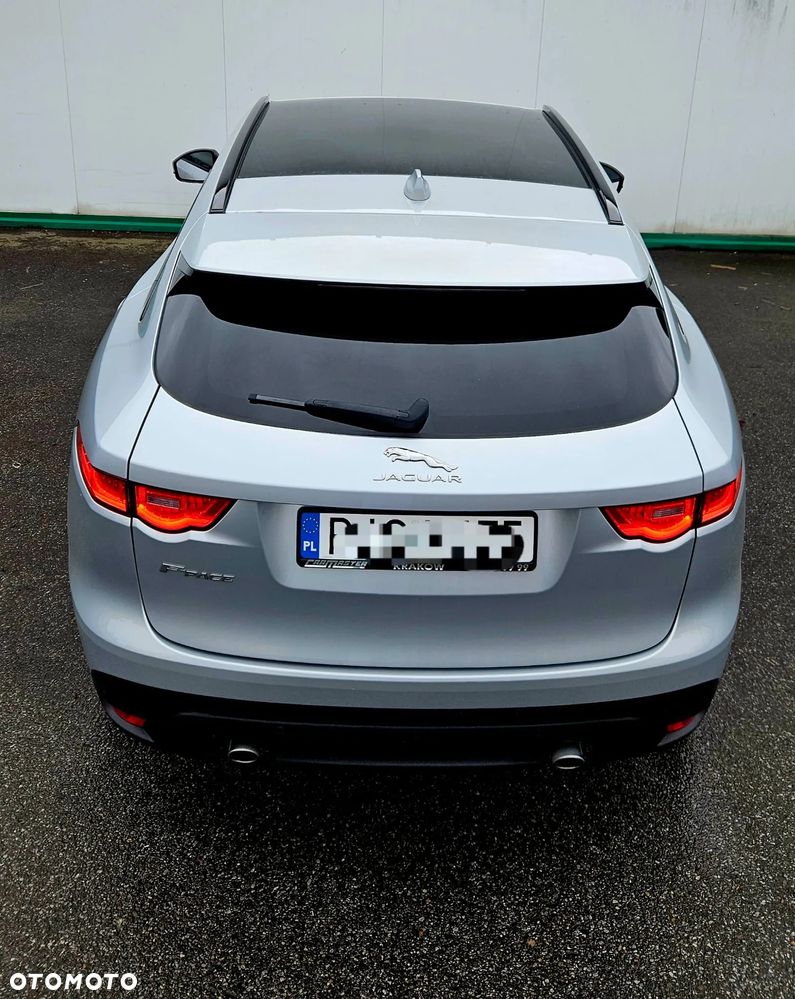 Jaguar F-Pace 2.0 i4D AWD R-Sport - 11