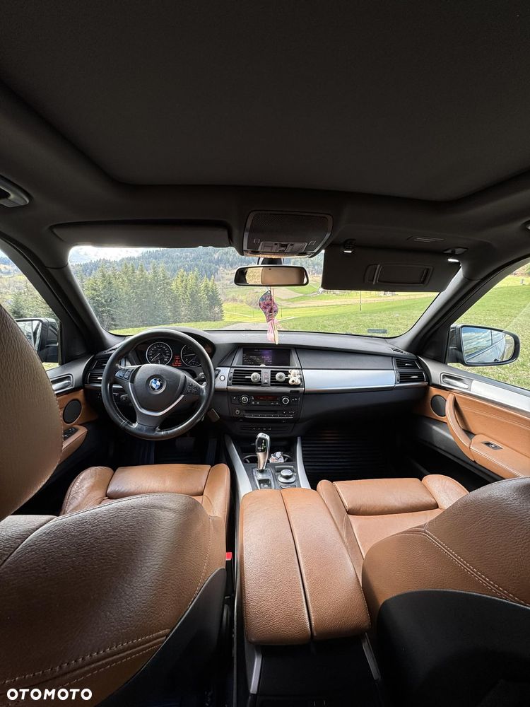 BMW X5 3.0d - 10