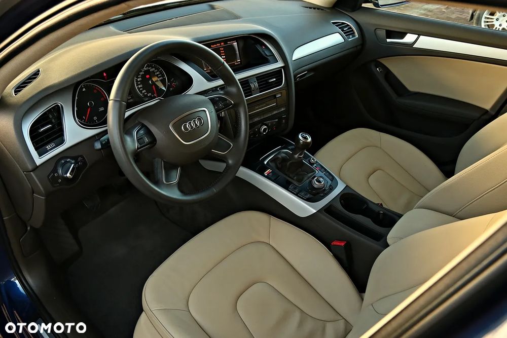 Audi A4 Limousine - 23