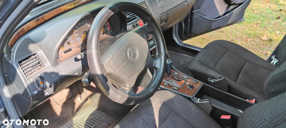 Mercedes-Benz Klasa C - 2