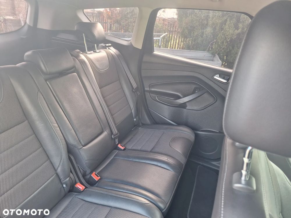 Ford Kuga 2.0 TDCi 4WD Titanium - 22