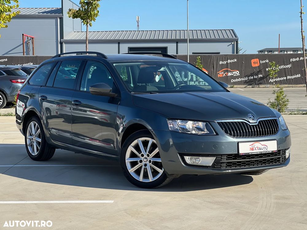 Skoda Octavia 1.6 TDI DSG Ambition - 2