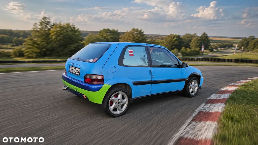 Citroën Saxo - 2
