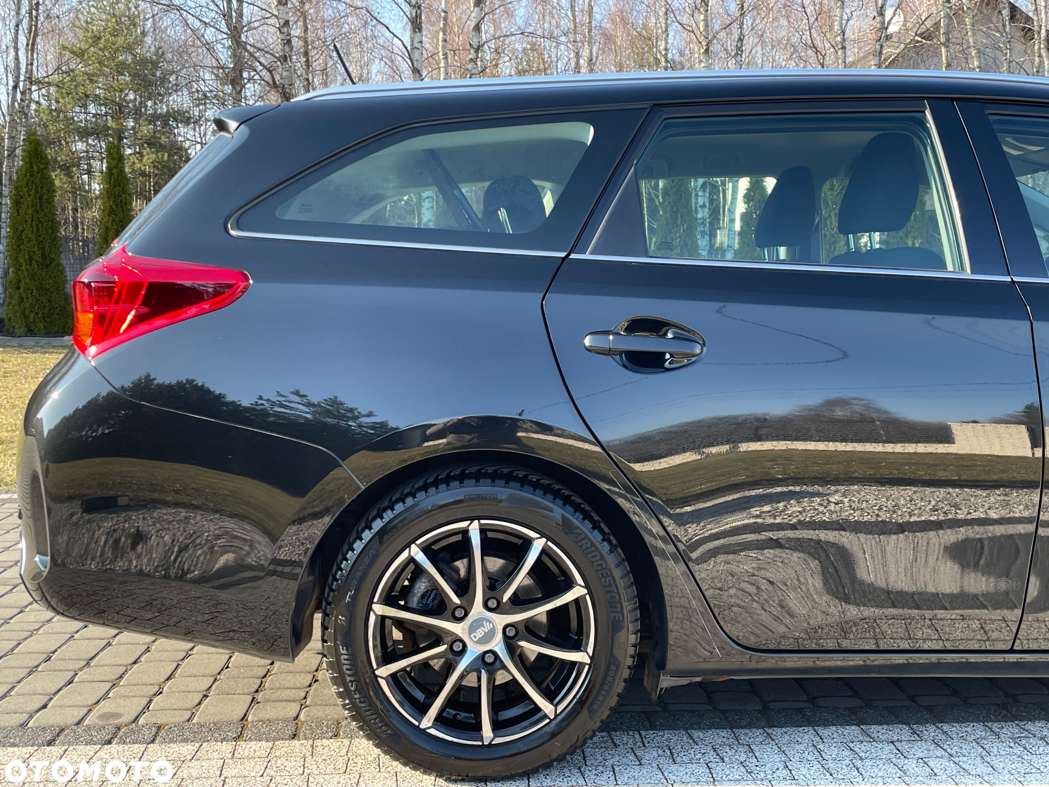 Toyota Auris 1.6 Premium - 28