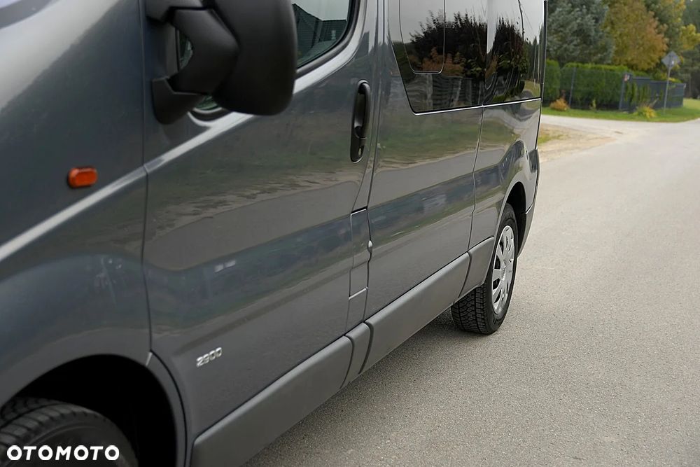 Opel Vivaro - 13