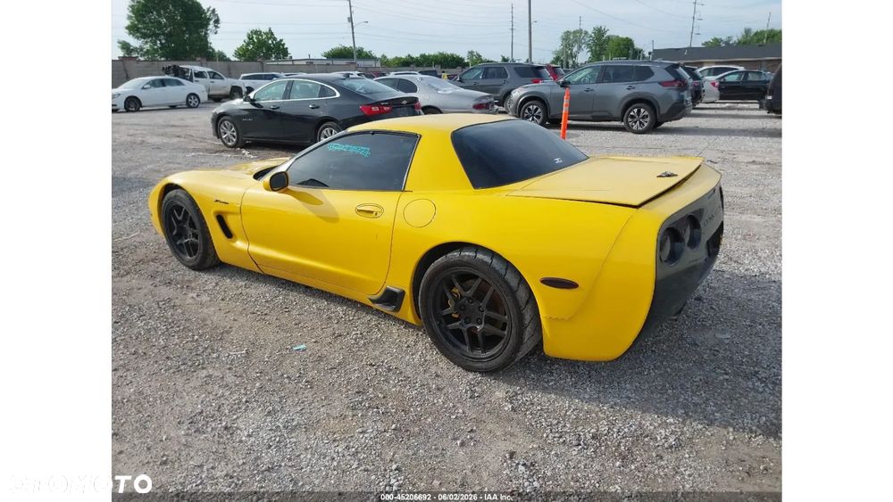 Chevrolet Corvette - 5