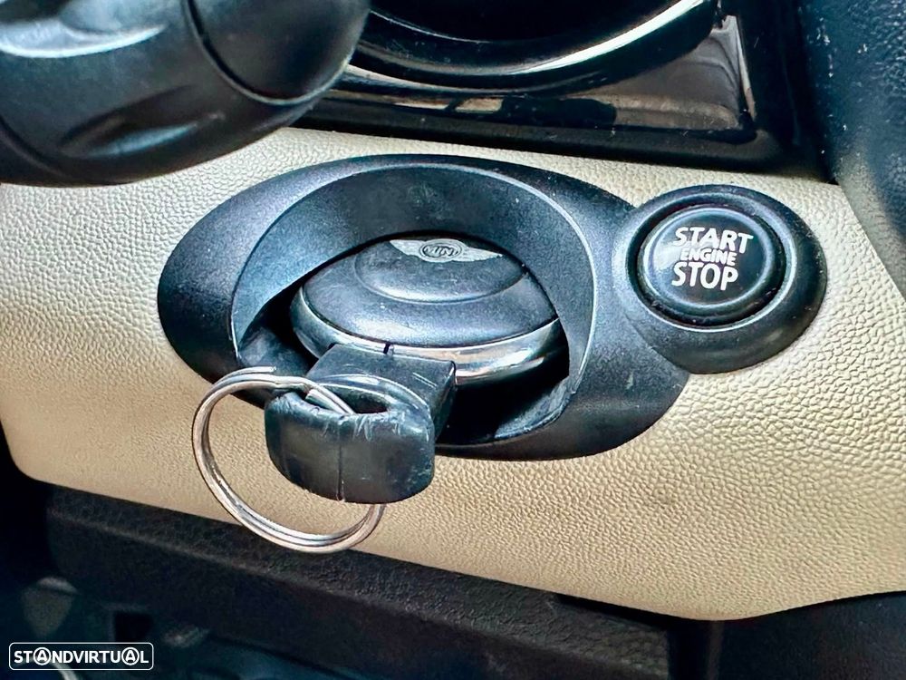 MINI 3 Portas One D - 23
