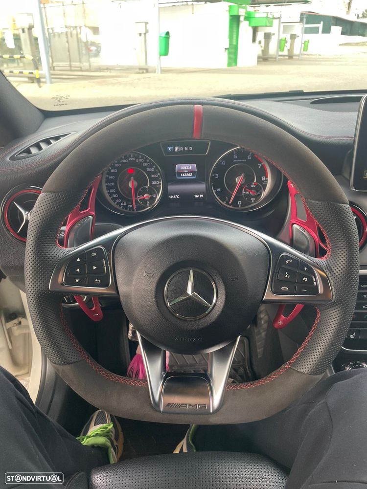 Mercedes-Benz CLA 45 AMG 4-Matic - 11