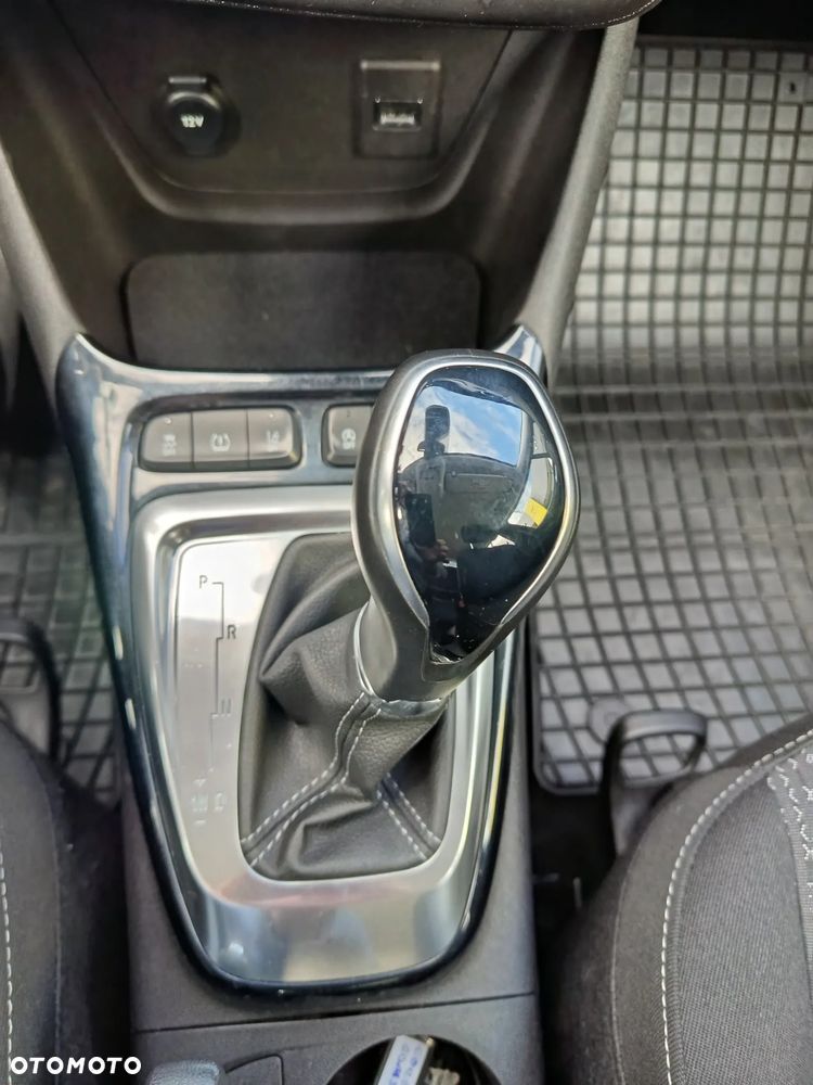 Opel Crossland X - 8