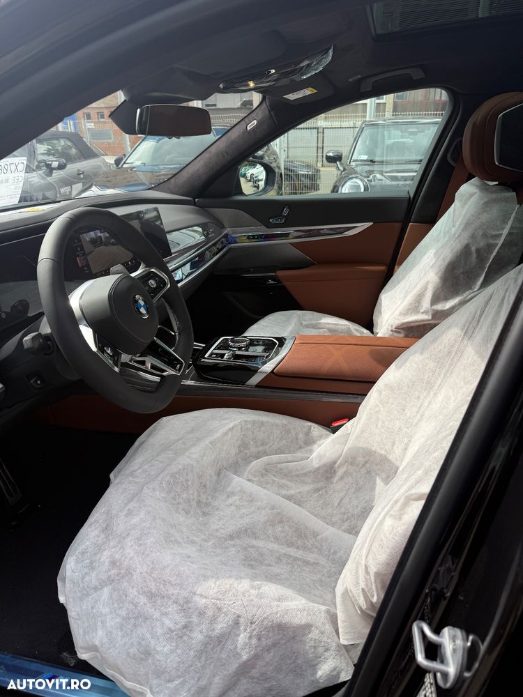 BMW Seria 7 740d xDrive MHEV - 10