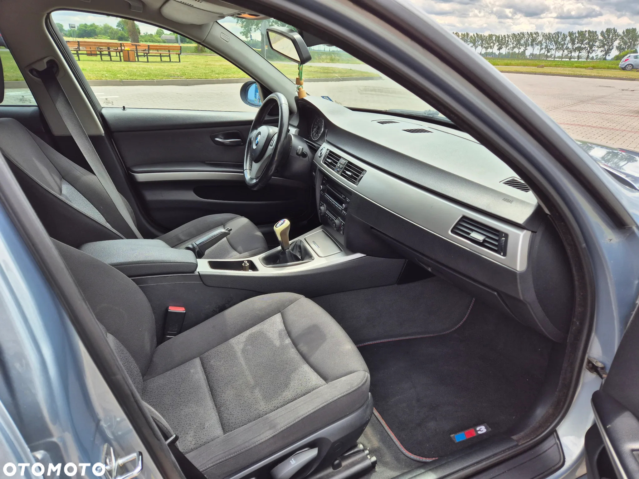 BMW Seria 3 320i Touring - 18