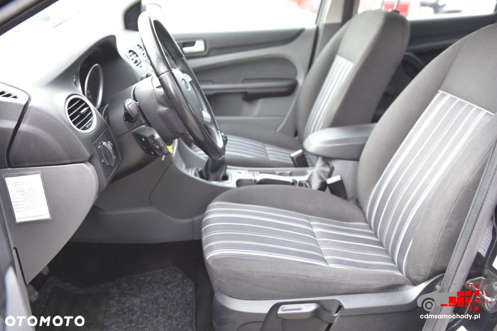 Ford Focus 1.4 Trend - 13