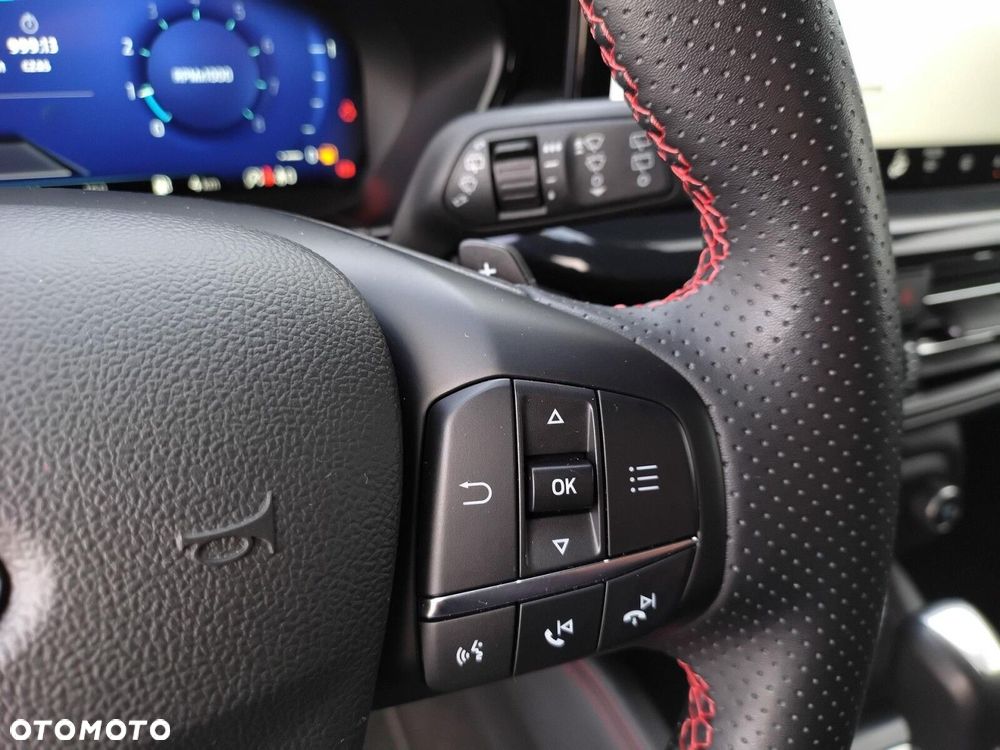 Ford Focus 1.0 EcoBoost Hybrid ST-LINE X - 15