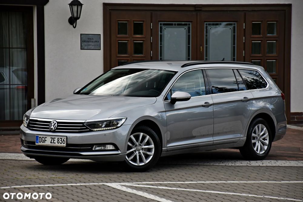 Volkswagen Passat 2.0 TDI SCR DSG Comfortline - 11