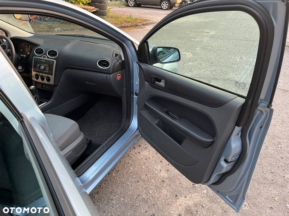 Ford Focus 1.6 Trend - 13