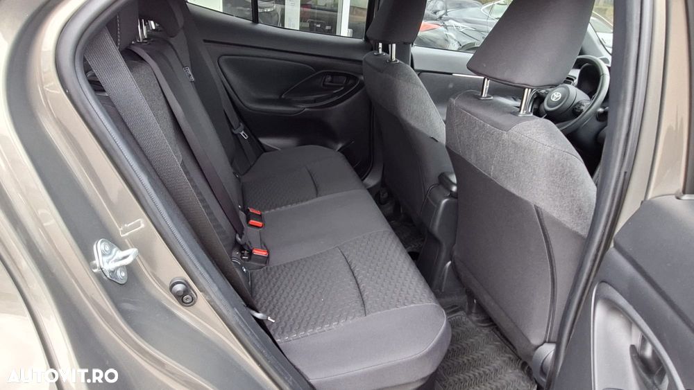 Toyota Yaris Cross - 12