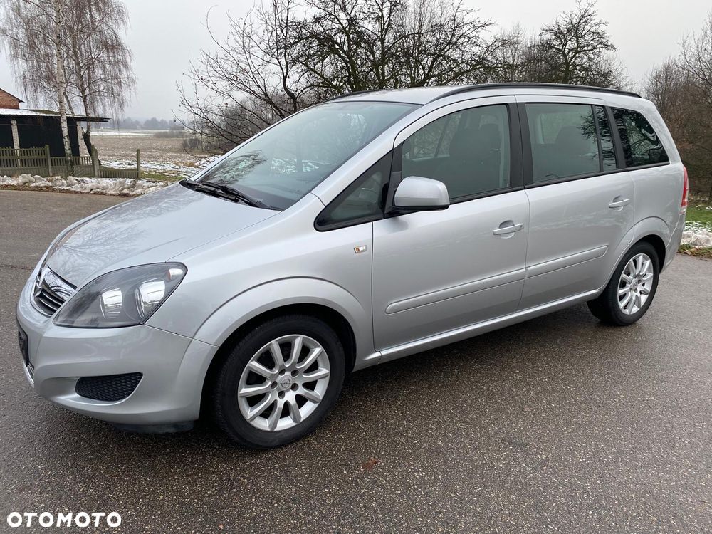 Opel Zafira - 10