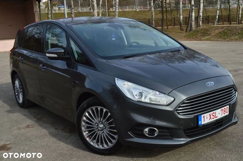 Ford S-Max - 13