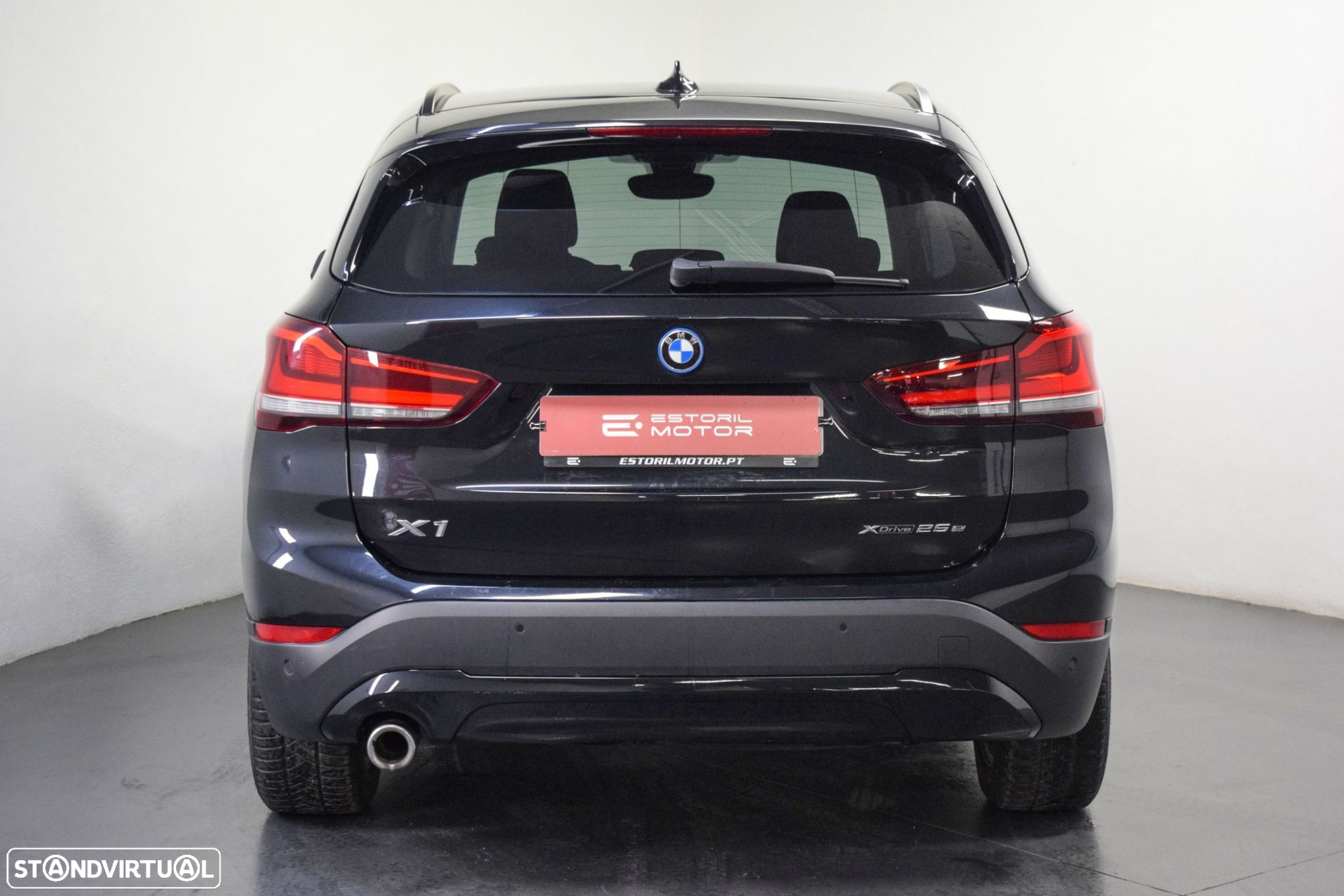BMW X1 25 e xDrive Corporate Edition - 4
