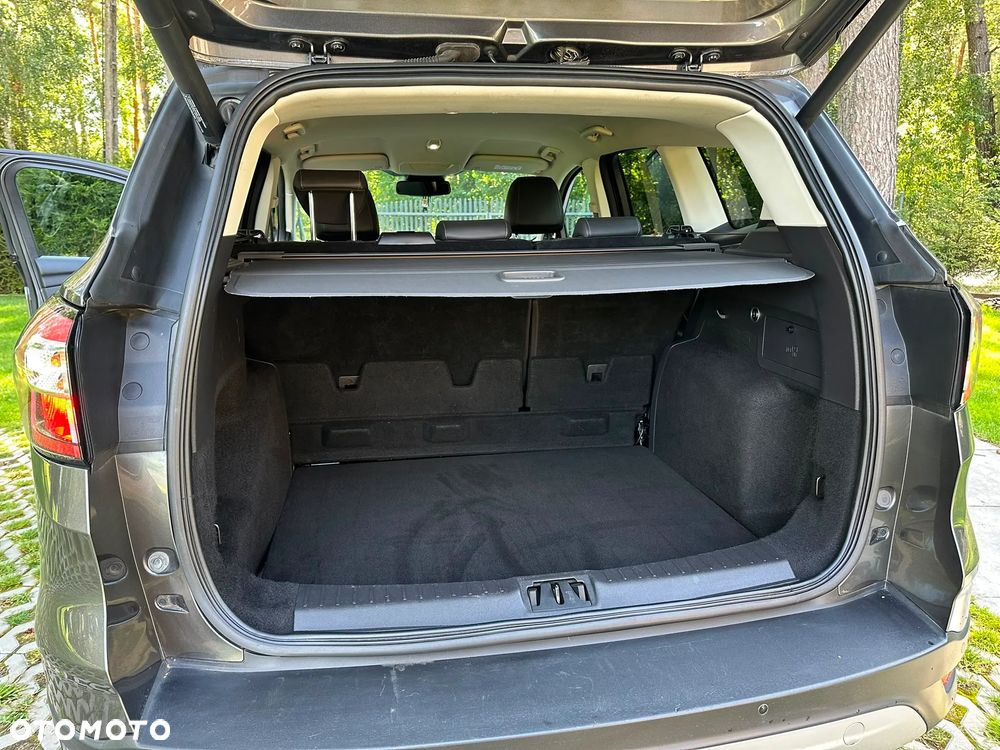 Ford Kuga - 28