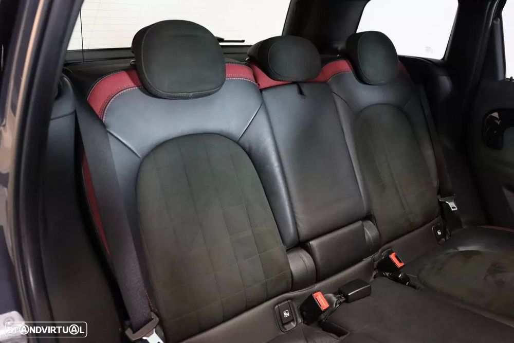 MINI Countryman Cooper SE ALL4 Auto - 29