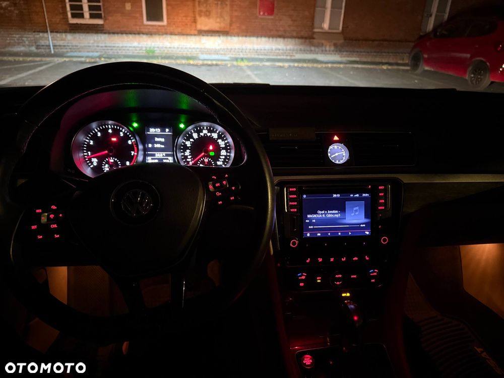 Volkswagen Passat 1.8 TSI Comfortline DSG - 25