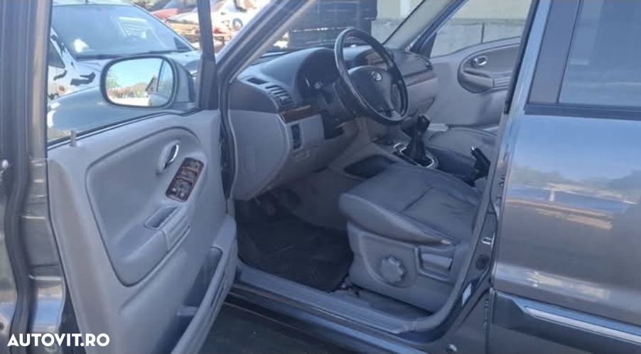 Suzuki Grand Vitara XL-7 2.0 TD - 6