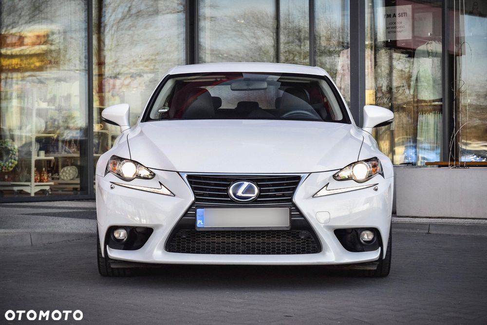Lexus IS 300h F Impression EU6 - 2