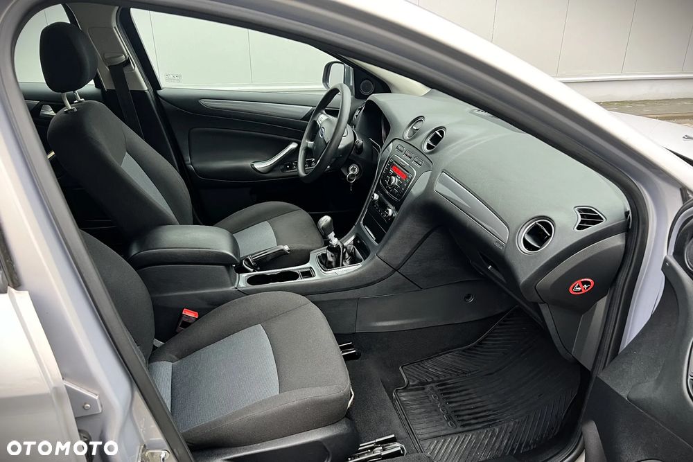 Ford Mondeo 2.0 TDCi Trend - 12