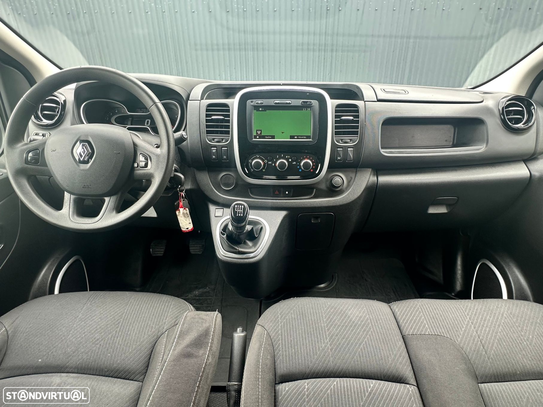 Renault Trafic 1.6 dCi L2H1 1.2T - 11