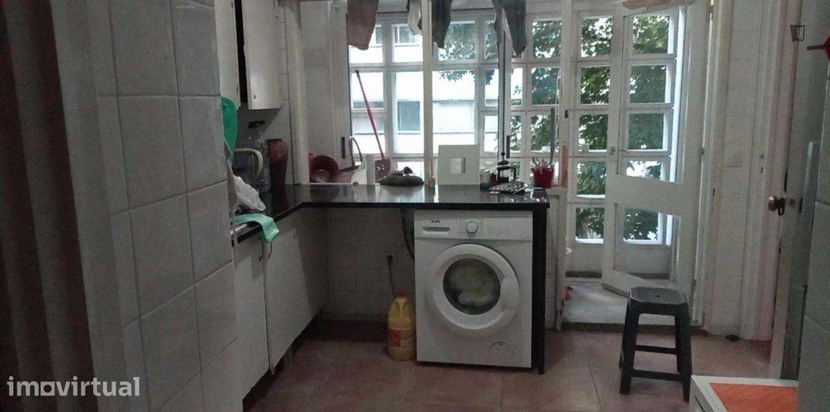 Quarto - localizado em Santo Ildefonso Porto - Grande imagem: 4/6