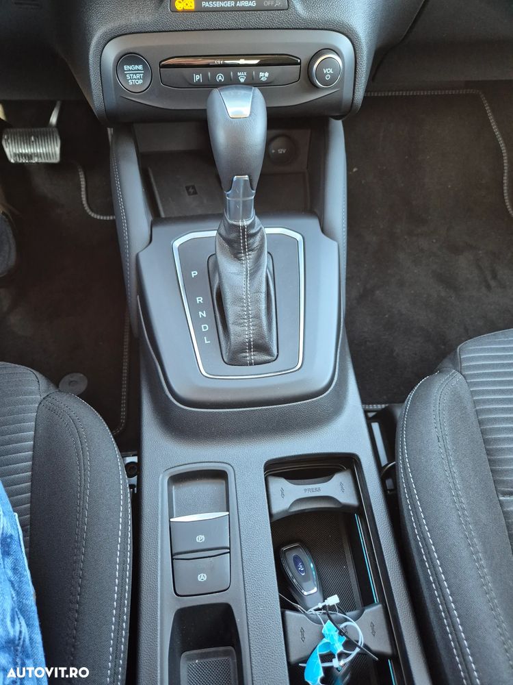 Ford Focus 1.0 EcoBoost 7DCT MHEV Titanium X - 24