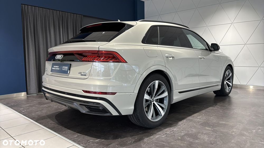Audi Q8 - 5